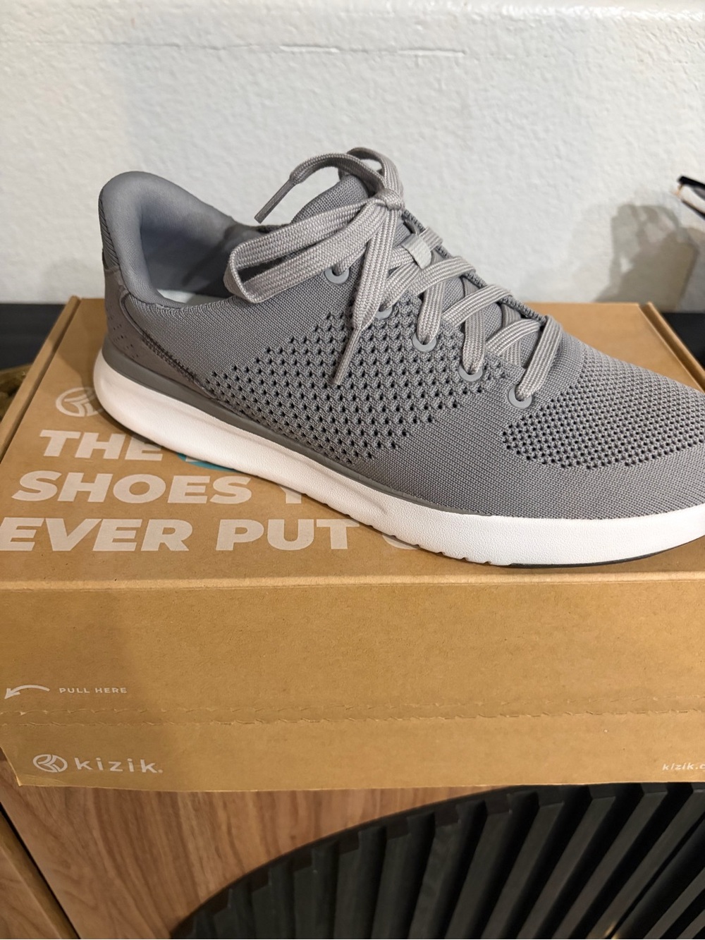 Kizik Lima Sneaker 8 men’s 9.5 women’s